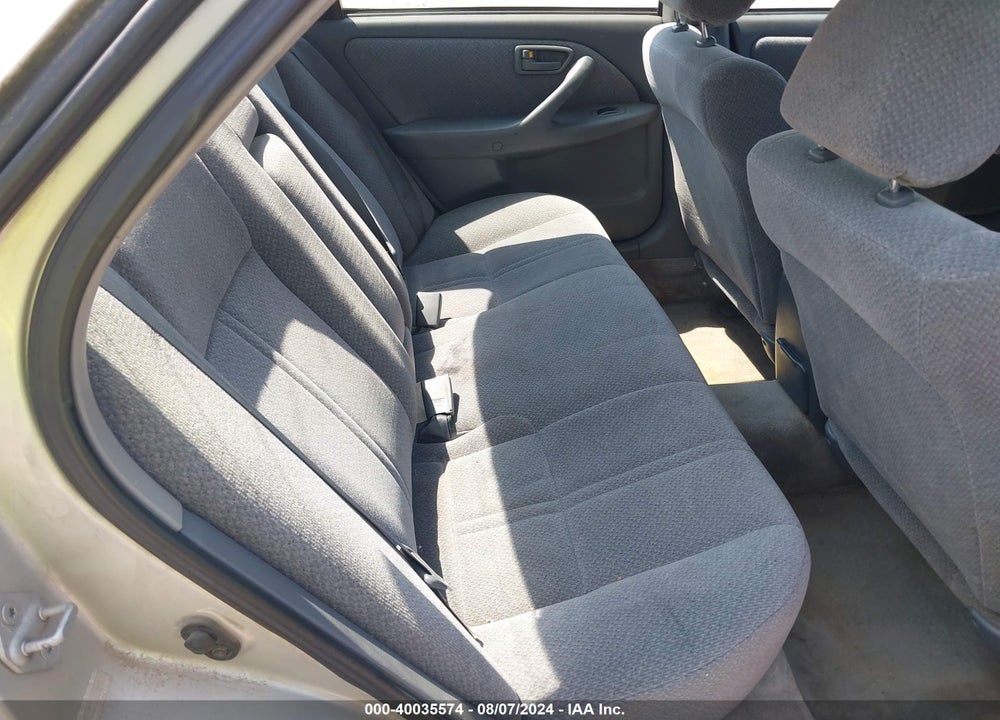 2000 TOYOTA CAMRY LE VIN: 4T1BG22K6YU646447