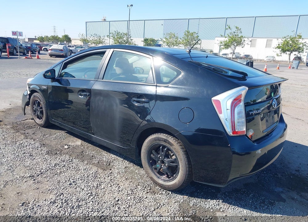2015 TOYOTA PRIUS TWO VIN: JTDKN3DU3F0460013