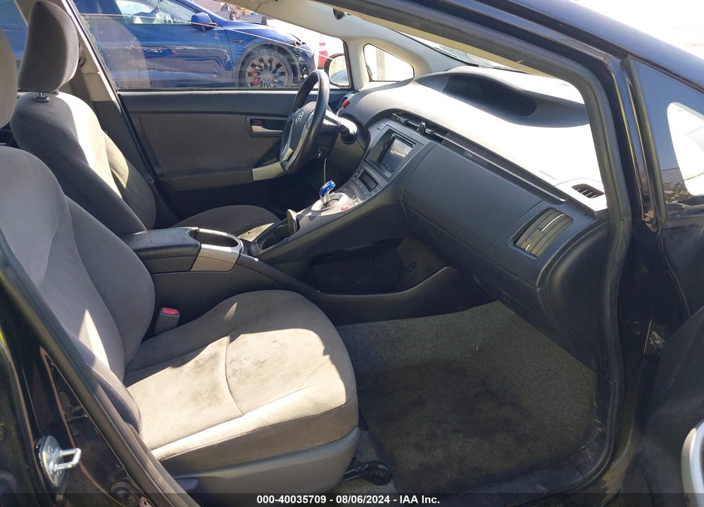 2015 TOYOTA PRIUS TWO VIN: JTDKN3DU3F0460013