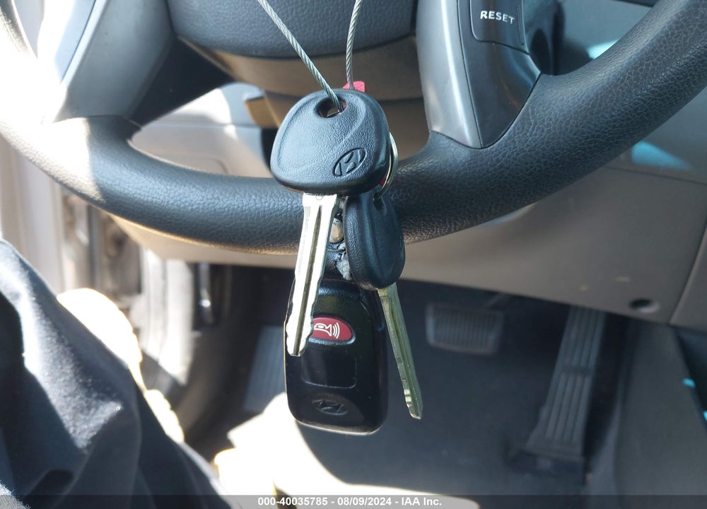 2014 HYUNDAI ELANTRA SE VIN: 5NPDH4AE8EH455684