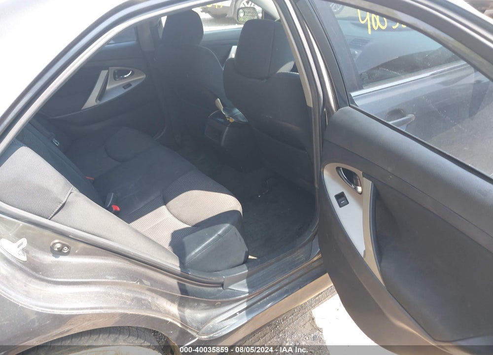 2011 TOYOTA CAMRY SE VIN: 4T1BF3EK2BU645517