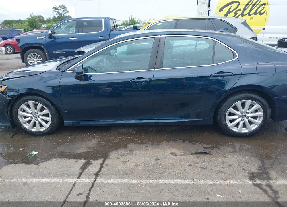2019 TOYOTA CAMRY LE VIN: 4T1B11HK2KU235461