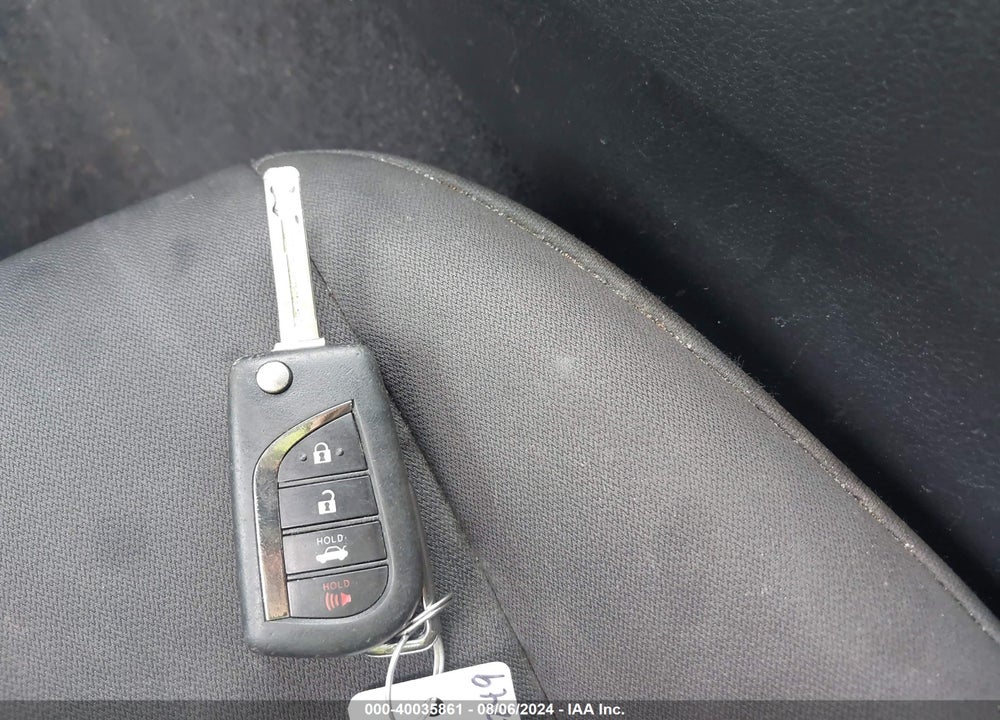 2019 TOYOTA CAMRY LE VIN: 4T1B11HK2KU235461