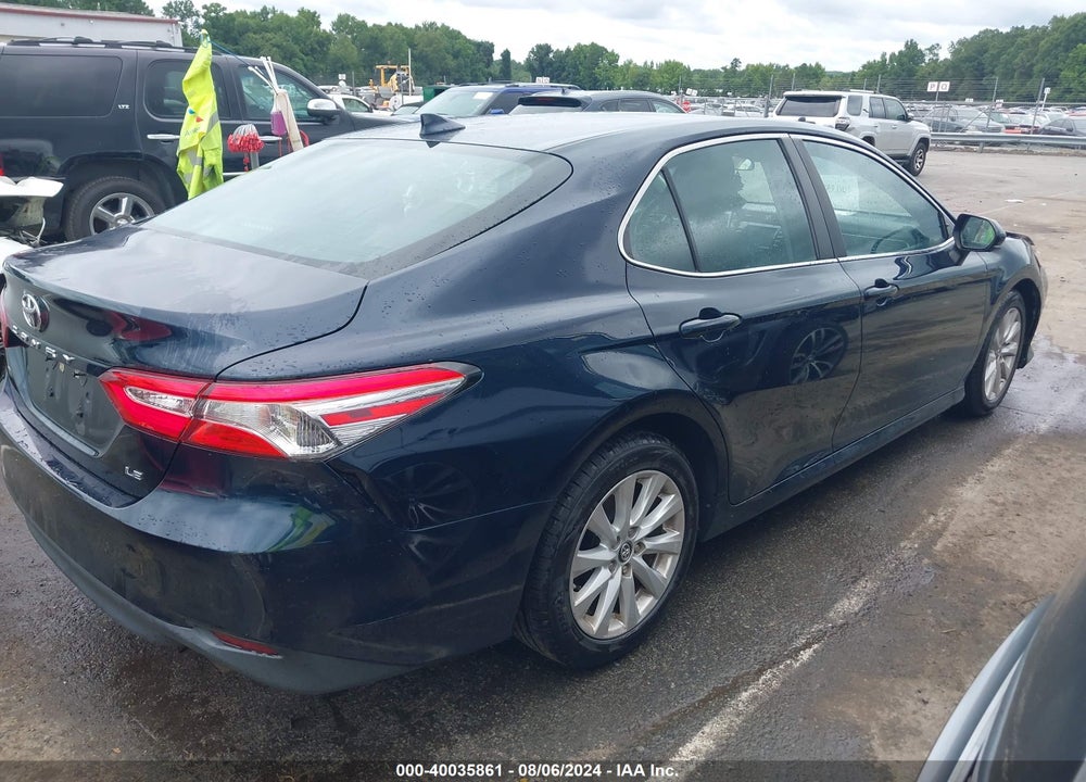 2019 TOYOTA CAMRY LE VIN: 4T1B11HK2KU235461