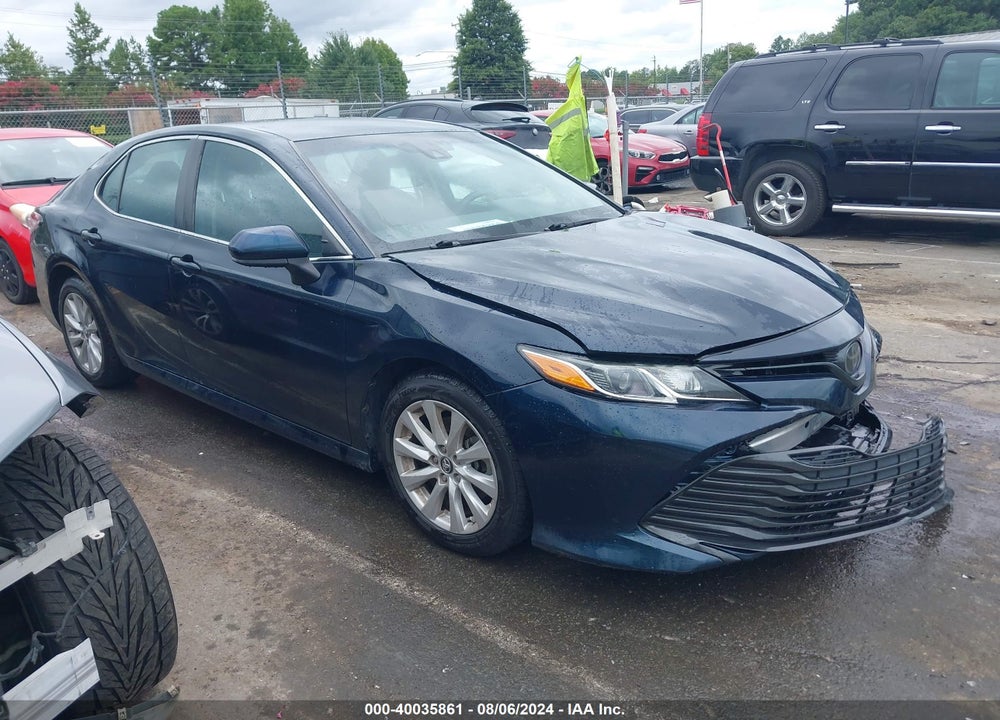 2019 TOYOTA CAMRY LE VIN: 4T1B11HK2KU235461