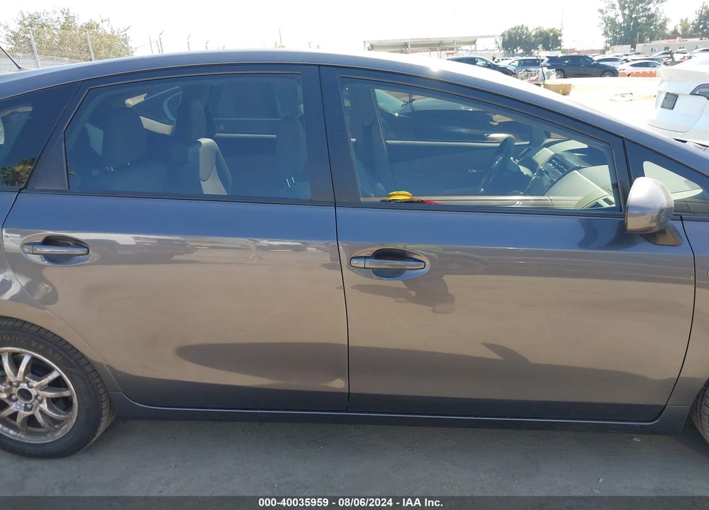 2017 TOYOTA PRIUS V FOUR VIN: JTDZN3EU0HJ061487