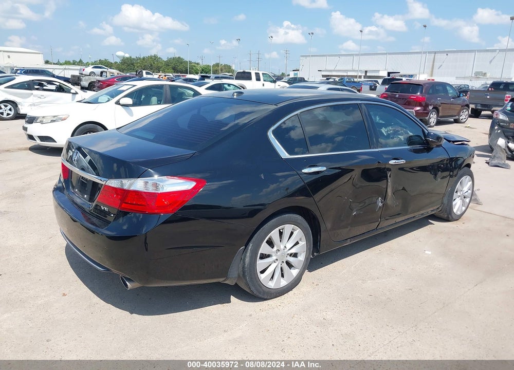 2014 HONDA ACCORD VIN: 1HGCR3F85EA038411