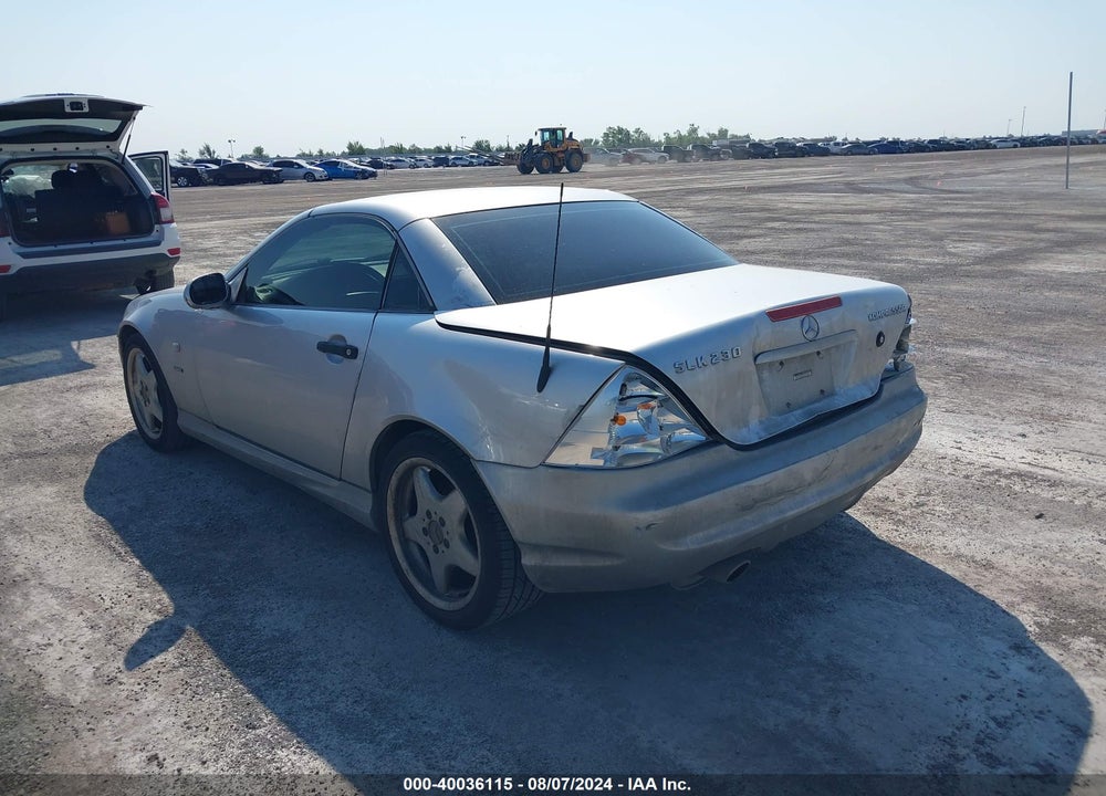 1999 MERCEDES-BENZ SLK 230 KOMPRESSOR VIN: WDBKK47F6XF109895