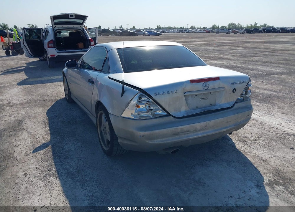 1999 MERCEDES-BENZ SLK 230 KOMPRESSOR VIN: WDBKK47F6XF109895