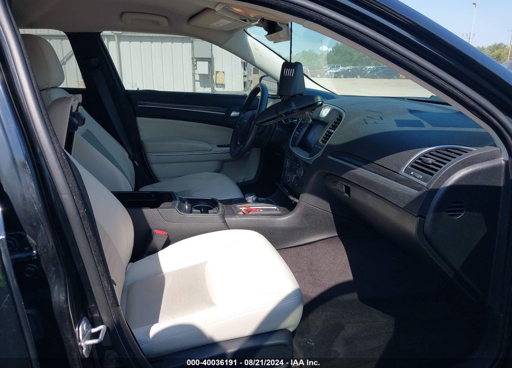 2018 CHRYSLER 300 TOURING/TOURING L VIN: 2C3CCAAGXJH330834