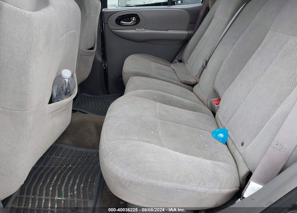 2005 CHEVROLET TRAILBLAZER LS VIN: 1GNDT13S652178641