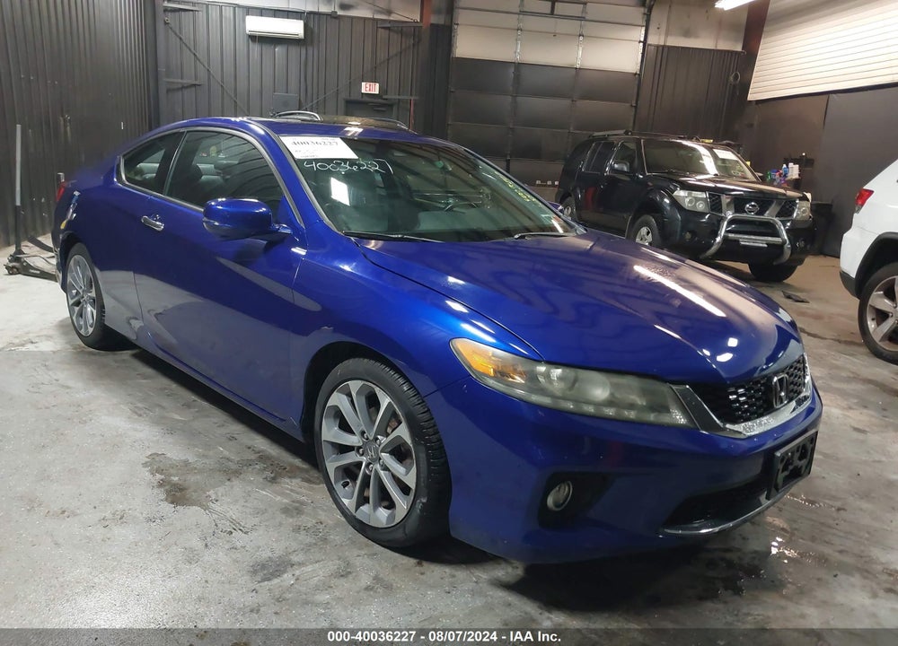 2013 HONDA ACCORD EX-L V-6 VIN: 1HGCT2B82DA012316