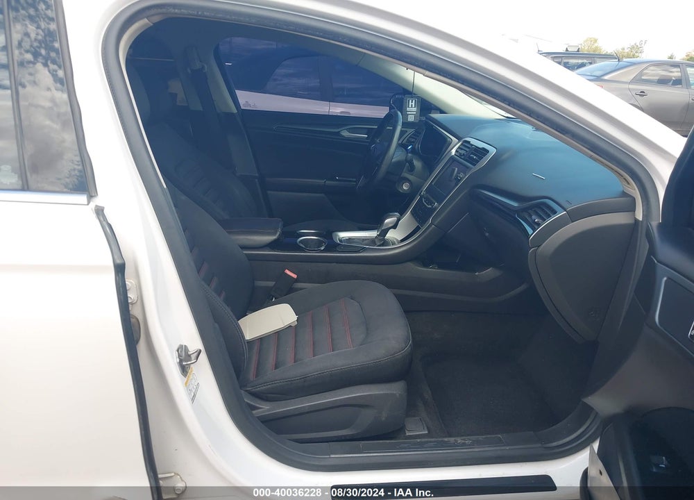 2013 FORD FUSION SE VIN: 3FA6P0HR0DR285562