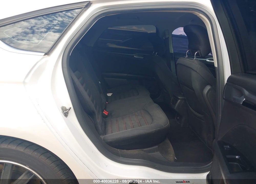 2013 FORD FUSION SE VIN: 3FA6P0HR0DR285562
