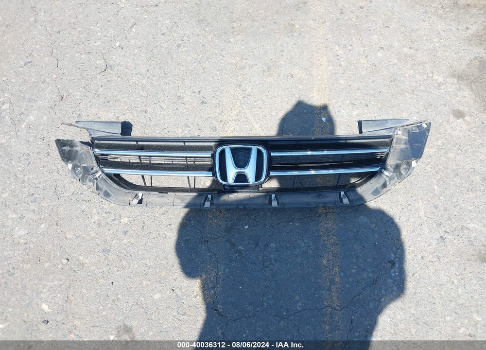 2014 HONDA ACCORD EX-L V-6 VIN: 1HGCR3F83EA030033