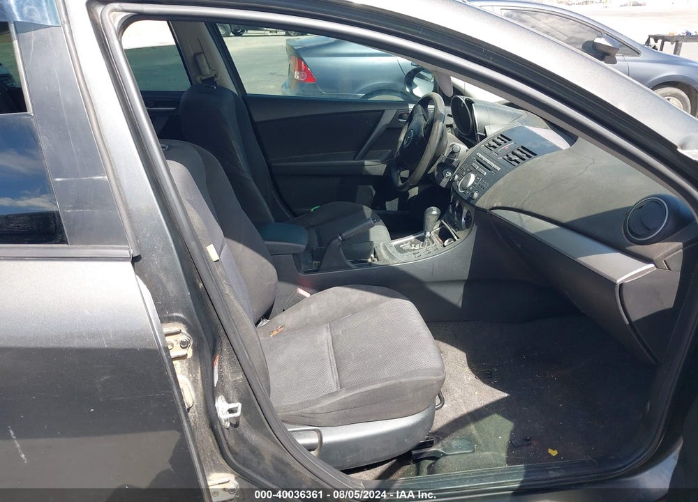 2011 MAZDA 3 I TOURING VIN: JM1BL1VG3B1401048