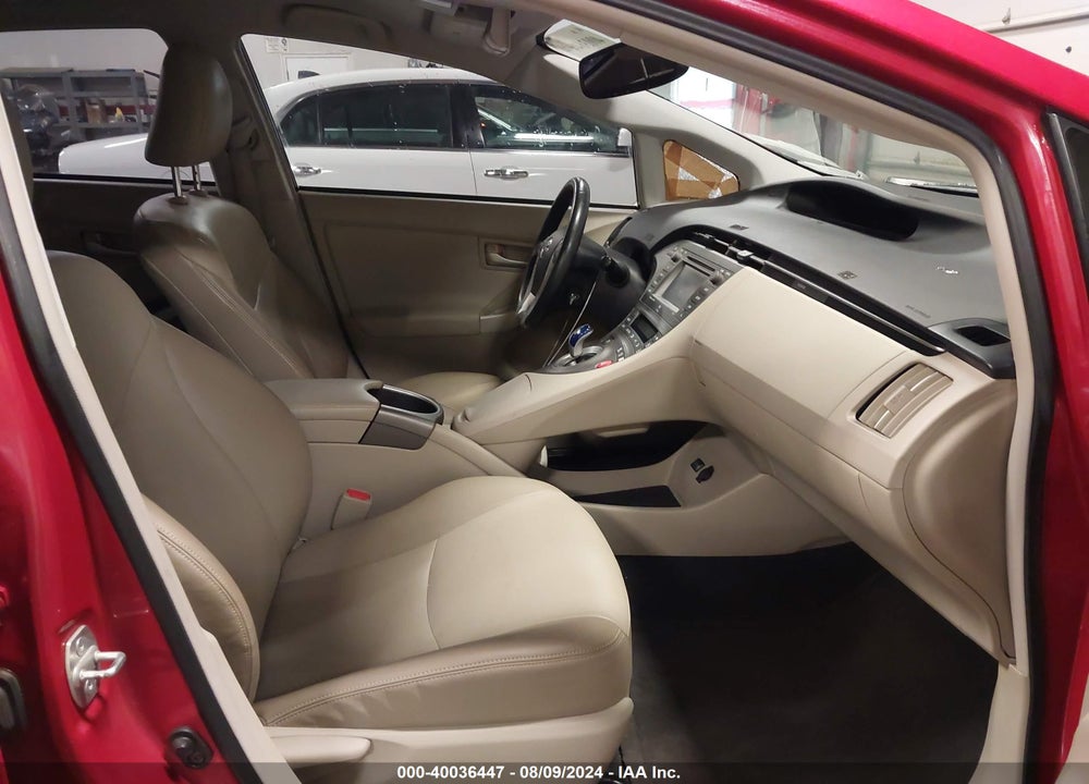 2014 TOYOTA PRIUS FOUR VIN: JTDKN3DU5E1808306
