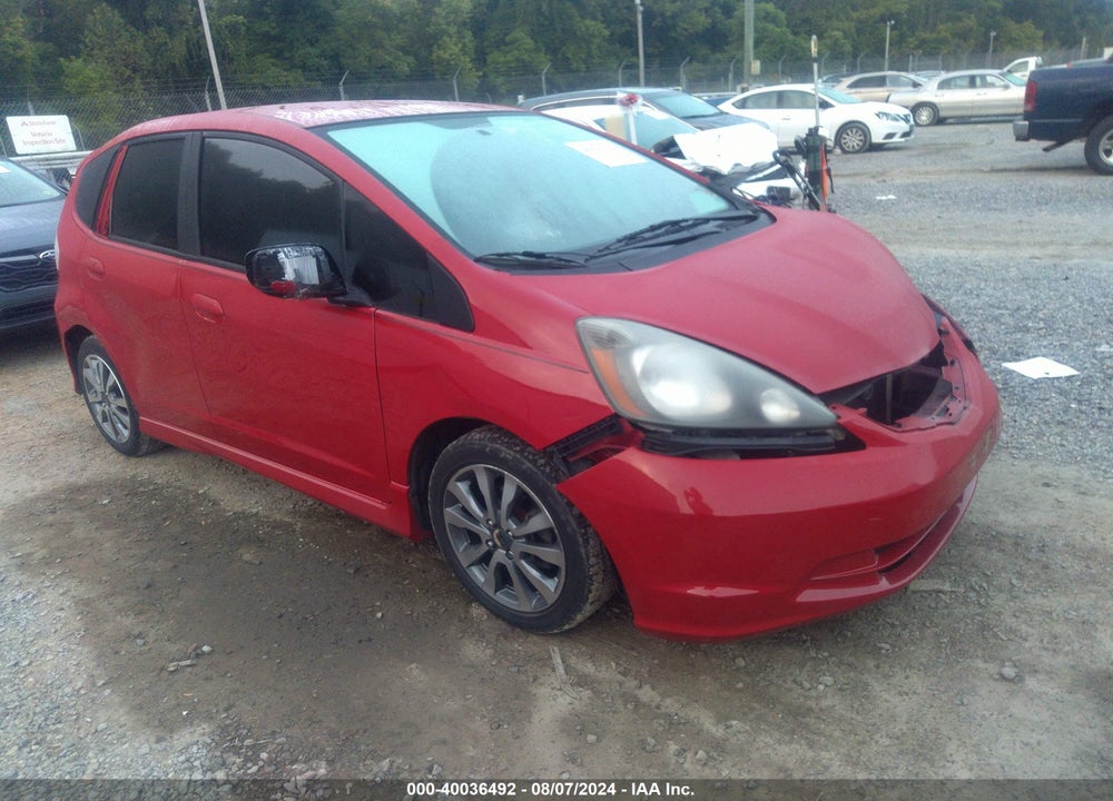 2013 HONDA FIT SPORT VIN: JHMGE8H58DC019493