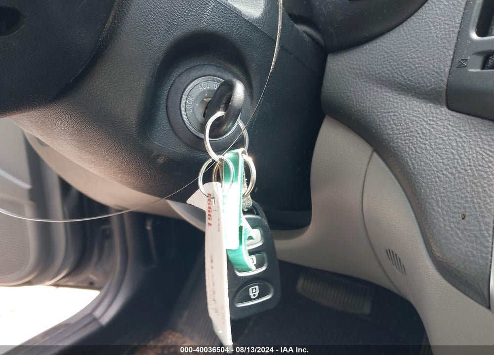 2010 HYUNDAI ELANTRA GLS VIN: KMHDU4AD2AU142368
