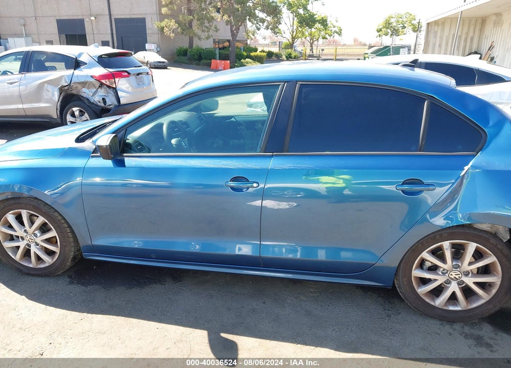 2015 VOLKSWAGEN JETTA 1.8T SE VIN: 3VWD17AJ3FM255288