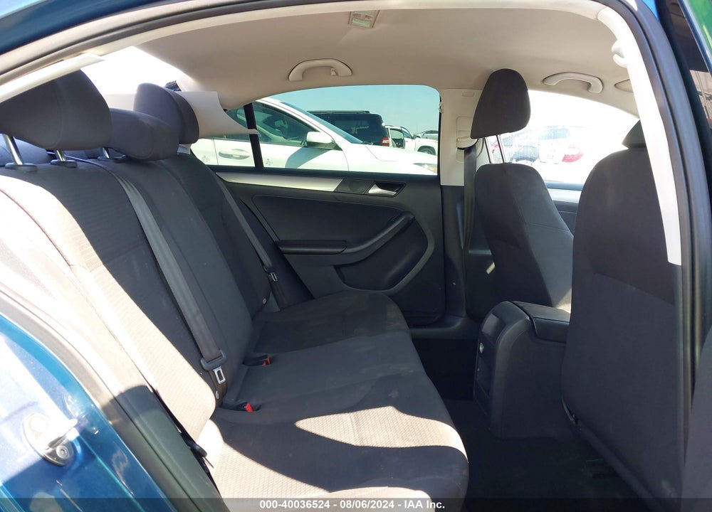 2015 VOLKSWAGEN JETTA 1.8T SE VIN: 3VWD17AJ3FM255288