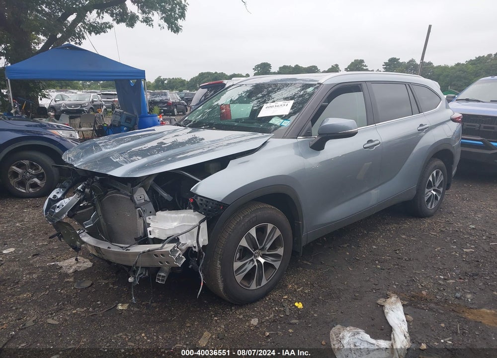2024 TOYOTA HIGHLANDER XLE VIN: 5TDKDRBH8RS561139