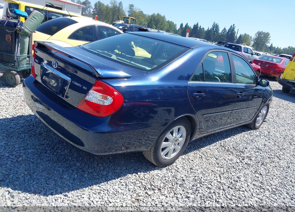 2002 TOYOTA CAMRY XLE VIN: JTDBE32K520119384