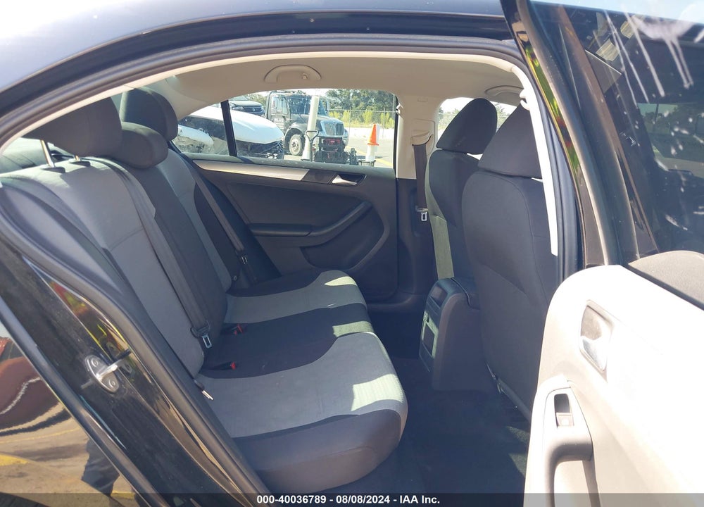 2018 VOLKSWAGEN JETTA 1.4T S VIN: 3VW2B7AJXJM213861