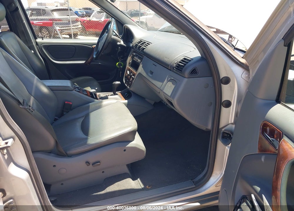 1998 MERCEDES-BENZ ML 320 CLASSIC VIN: 4JGAB54E9WA033577