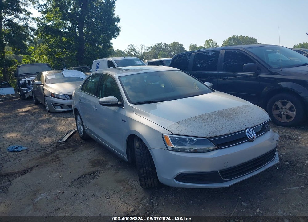 2013 VOLKSWAGEN JETTA HYBRID SEL VIN: 3VW637AJ3DM230861