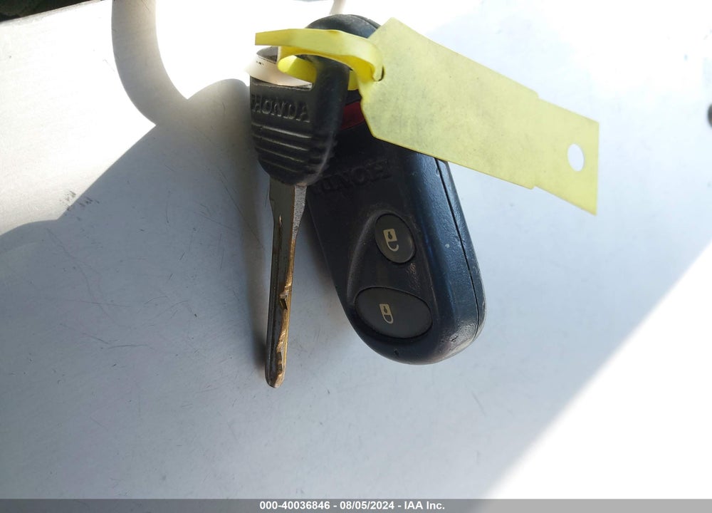 2000 HONDA CIVIC VALUE PACKAGE VIN: 2HGEJ6612YH551769