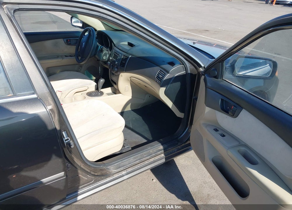 2009 KIA OPTIMA LX VIN: KNAGE228495353837