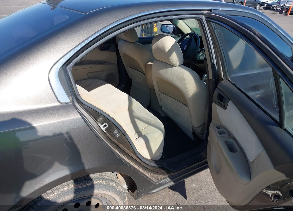 2009 KIA OPTIMA LX VIN: KNAGE228495353837