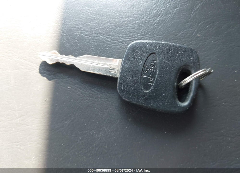 2004 FORD ESCAPE XLT VIN: 1FMCU03174KB34645