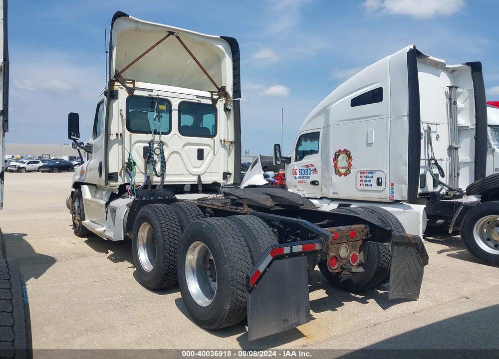 2017 FREIGHTLINER CASCADIA 125 VIN: 3AKJGEDR6HSHV8697