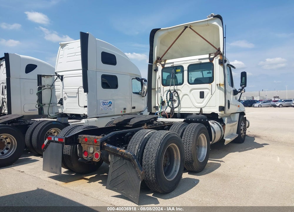2017 FREIGHTLINER CASCADIA 125 VIN: 3AKJGEDR6HSHV8697