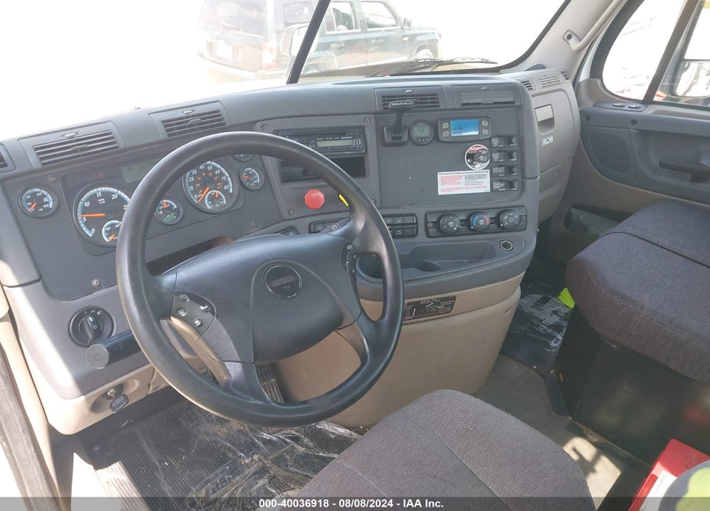 2017 FREIGHTLINER CASCADIA 125 VIN: 3AKJGEDR6HSHV8697