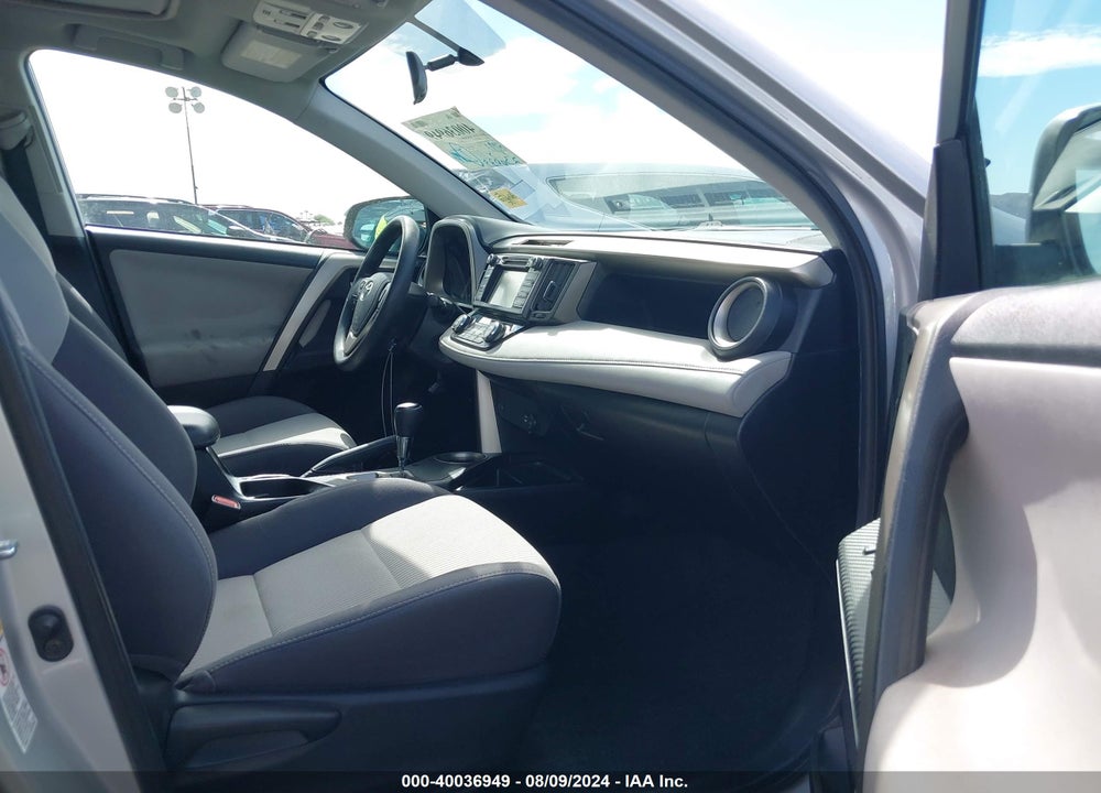 2015 TOYOTA RAV4 XLE VIN: 2T3WFREV2FW183505