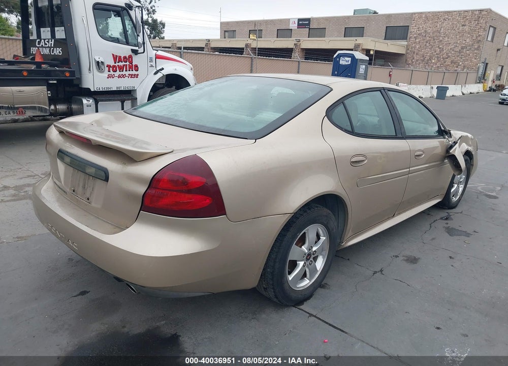 2005 PONTIAC GRAND PRIX VIN: 2G2WP522751221323