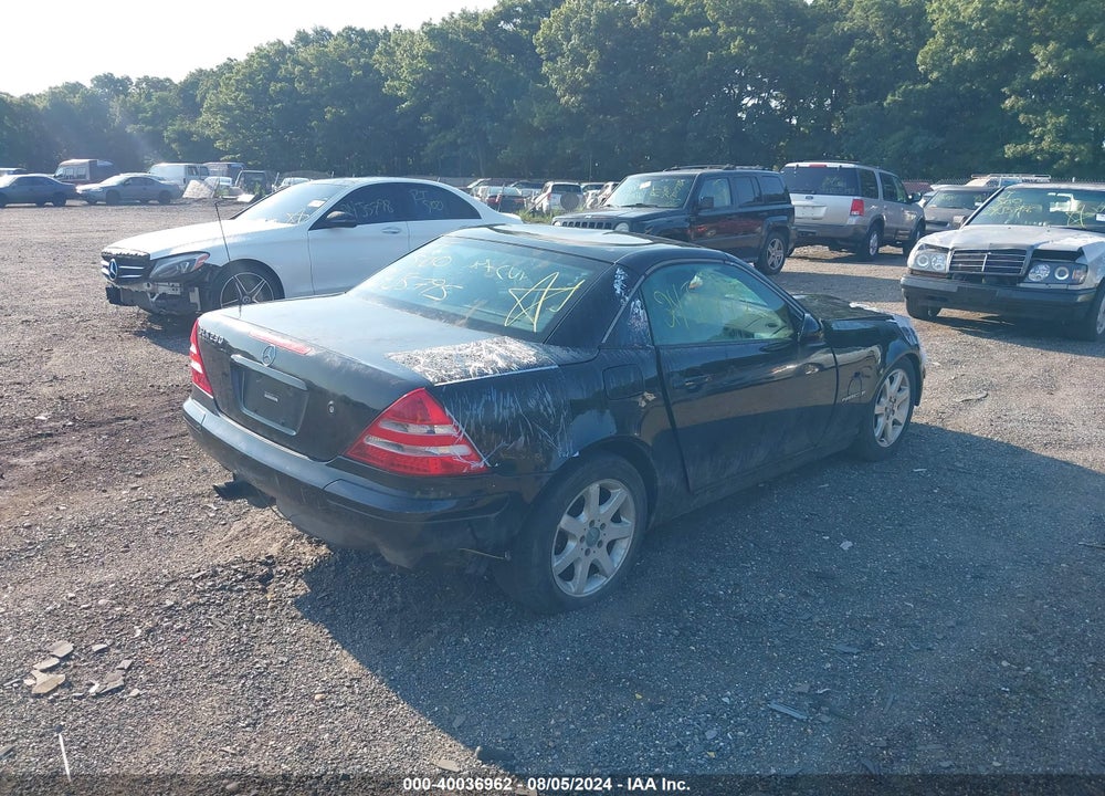 1999 MERCEDES-BENZ SLK 230 KOMPRESSOR VIN: WDBKK47FXXF143631