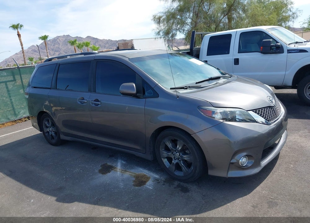2012 TOYOTA SIENNA SE 8 PASSENGER VIN: 5TDXK3DC6CS228195