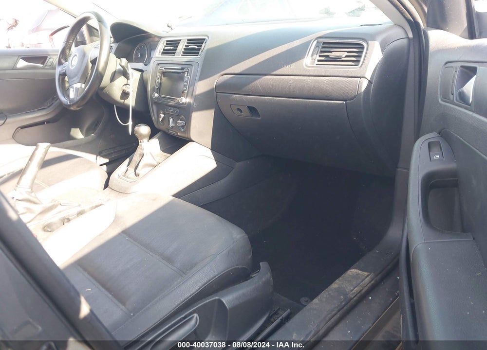 2012 VOLKSWAGEN JETTA 2.5L SE VIN: 3VWBP7AJ0CM342308