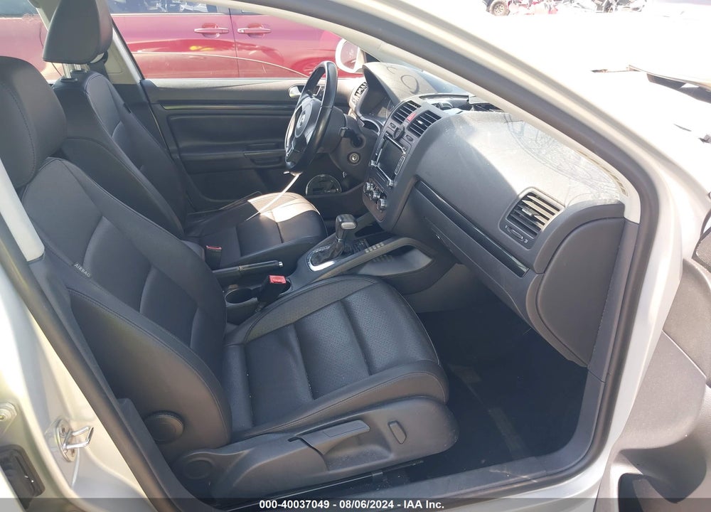 2010 VOLKSWAGEN JETTA SE VIN: 3VWRZ7AJ0AM046579