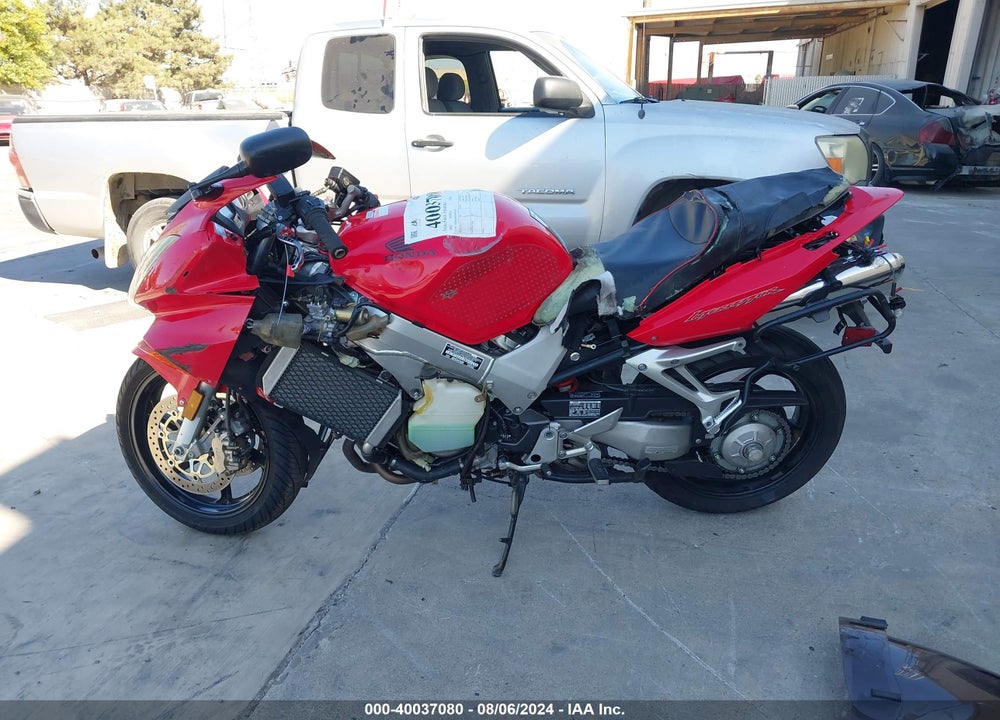 2002 HONDA VFR800 A VIN: JH2RC46462M400258