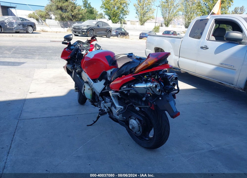 2002 HONDA VFR800 A VIN: JH2RC46462M400258