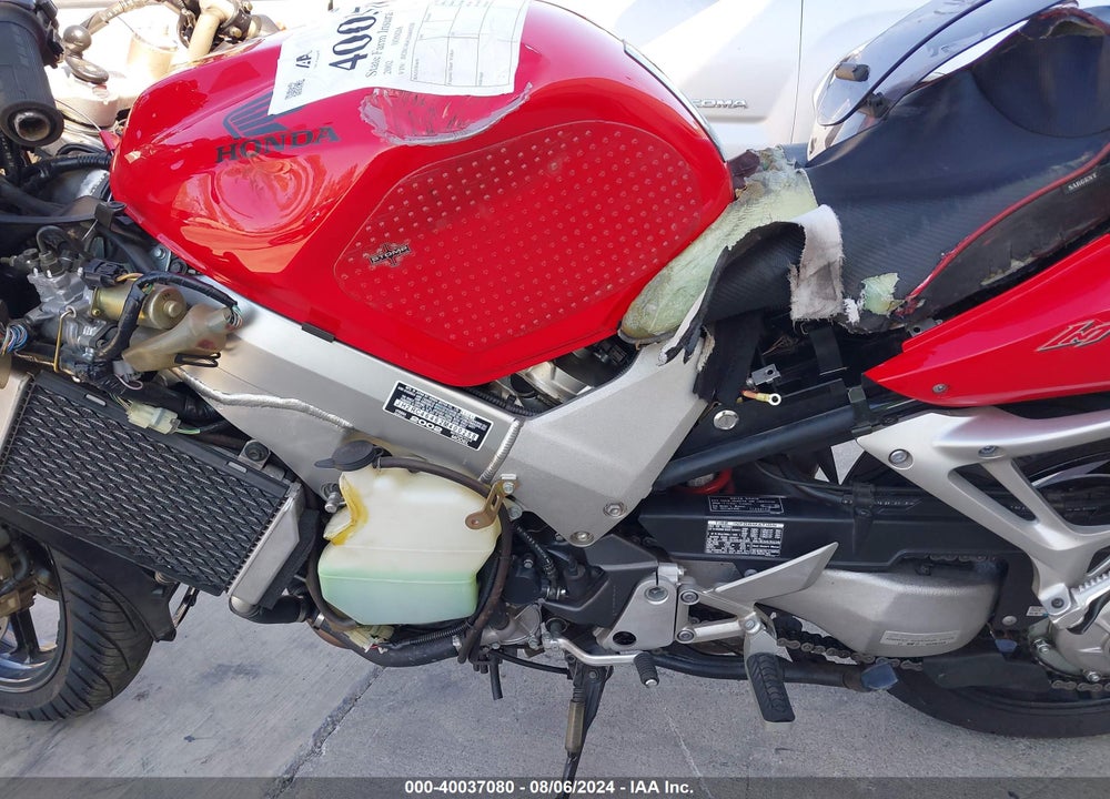 2002 HONDA VFR800 A VIN: JH2RC46462M400258