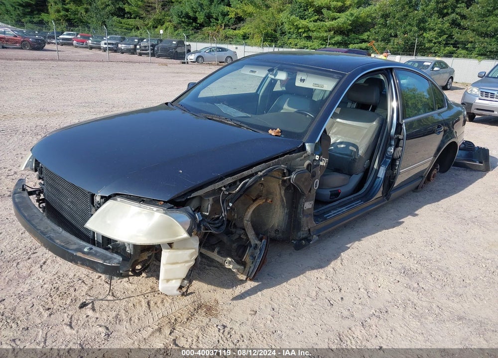 2002 VOLKSWAGEN PASSAT GLX VIN: WVWTH63B12P016384