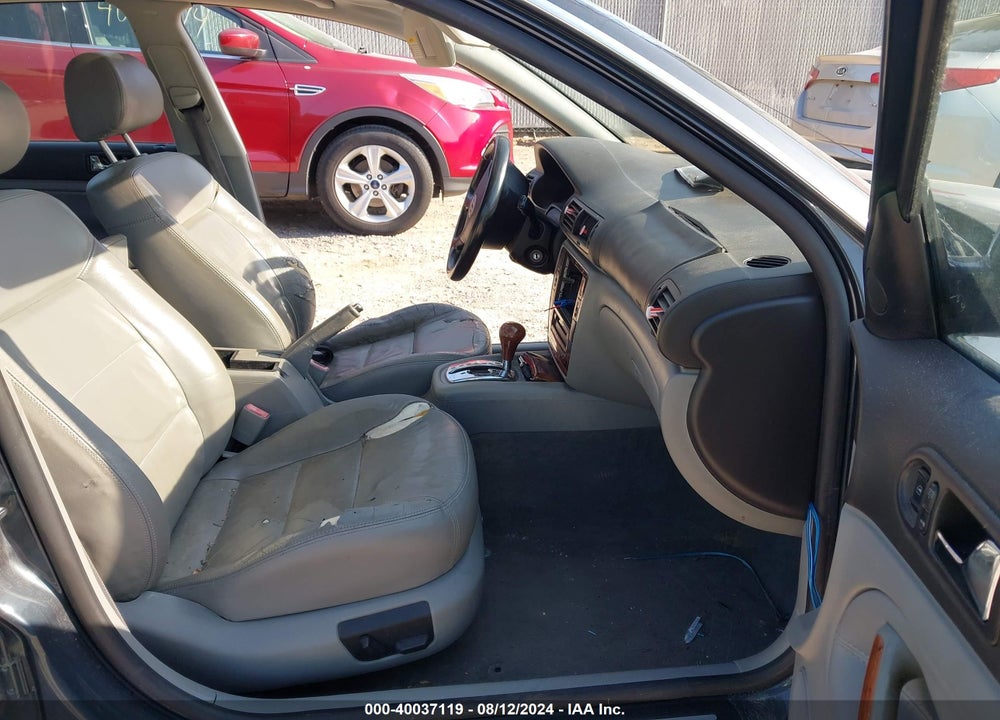 2002 VOLKSWAGEN PASSAT GLX VIN: WVWTH63B12P016384