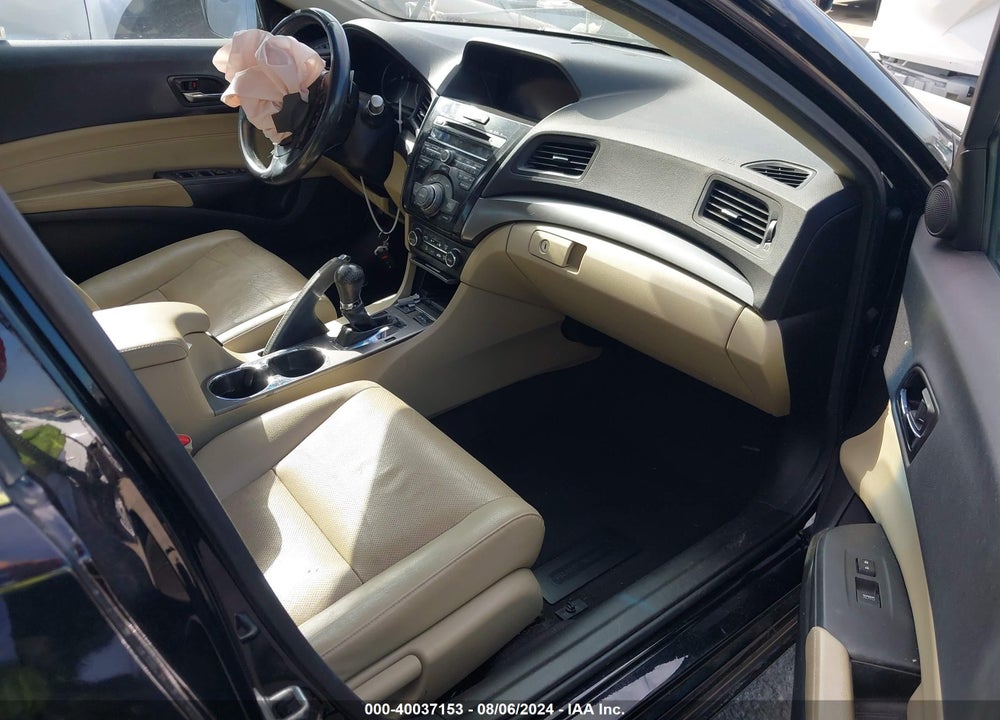 2015 ACURA ILX 2.0L VIN: 19VDE1F71FE004385