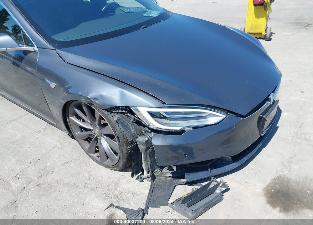 2018 TESLA MODEL S 100D/75D/P100D VIN: 5YJSA1E24JF297220